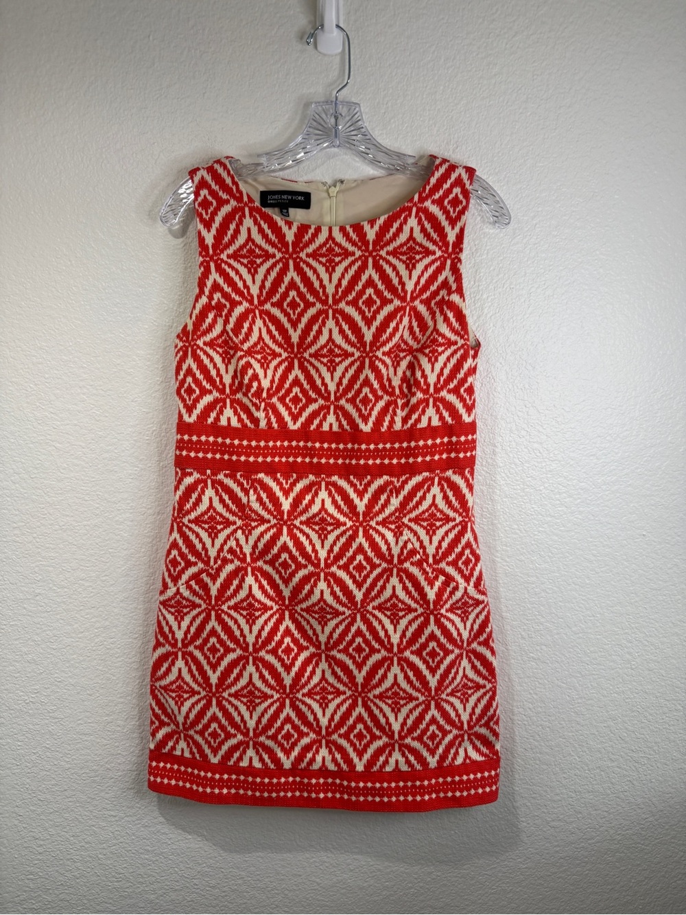 Jones New York Salmon & White Geometric Double Lined Sleeveless Shift Dress